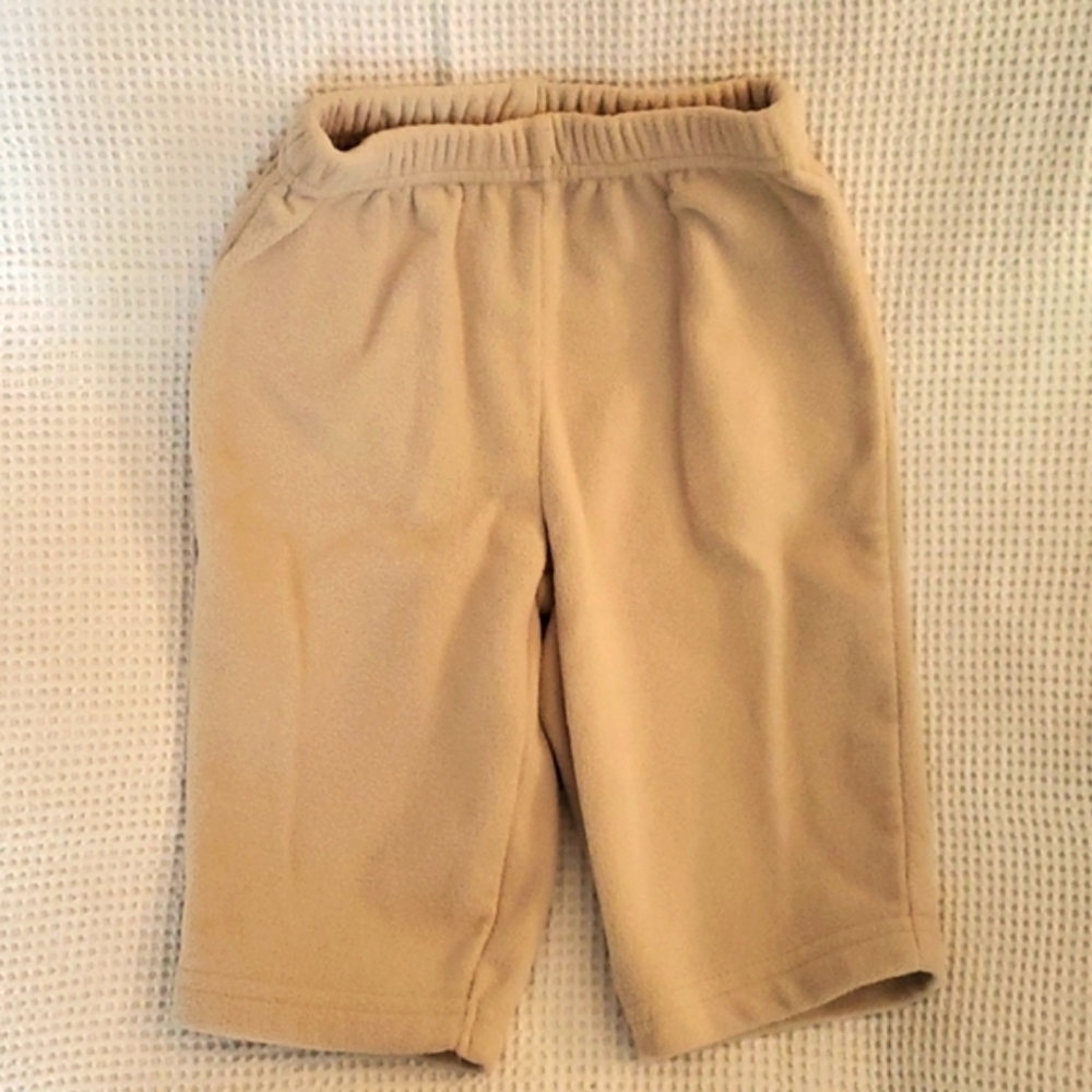 ⭐️ cute carter's baby fleece pants size 0-3 months